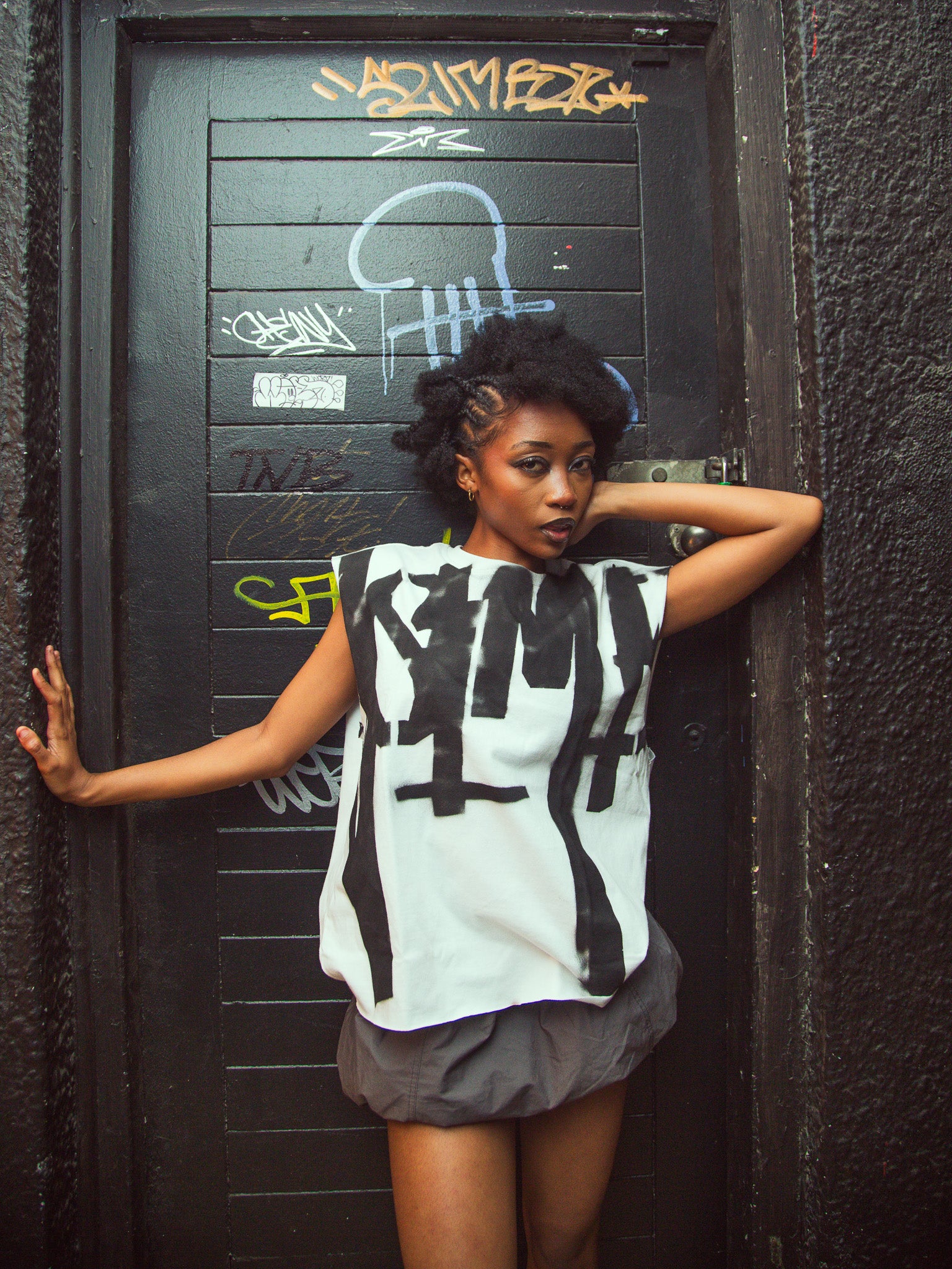 NSIMBI MUSCLE TEE (WHITE)